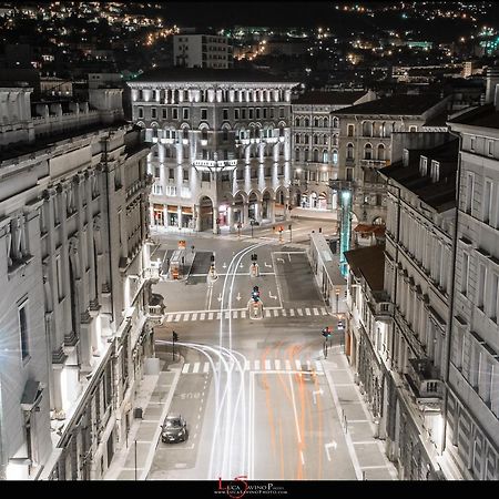 La Boutique Del Vento - Esclusivo In Pieno Centro Appartement Triëst Buitenkant foto