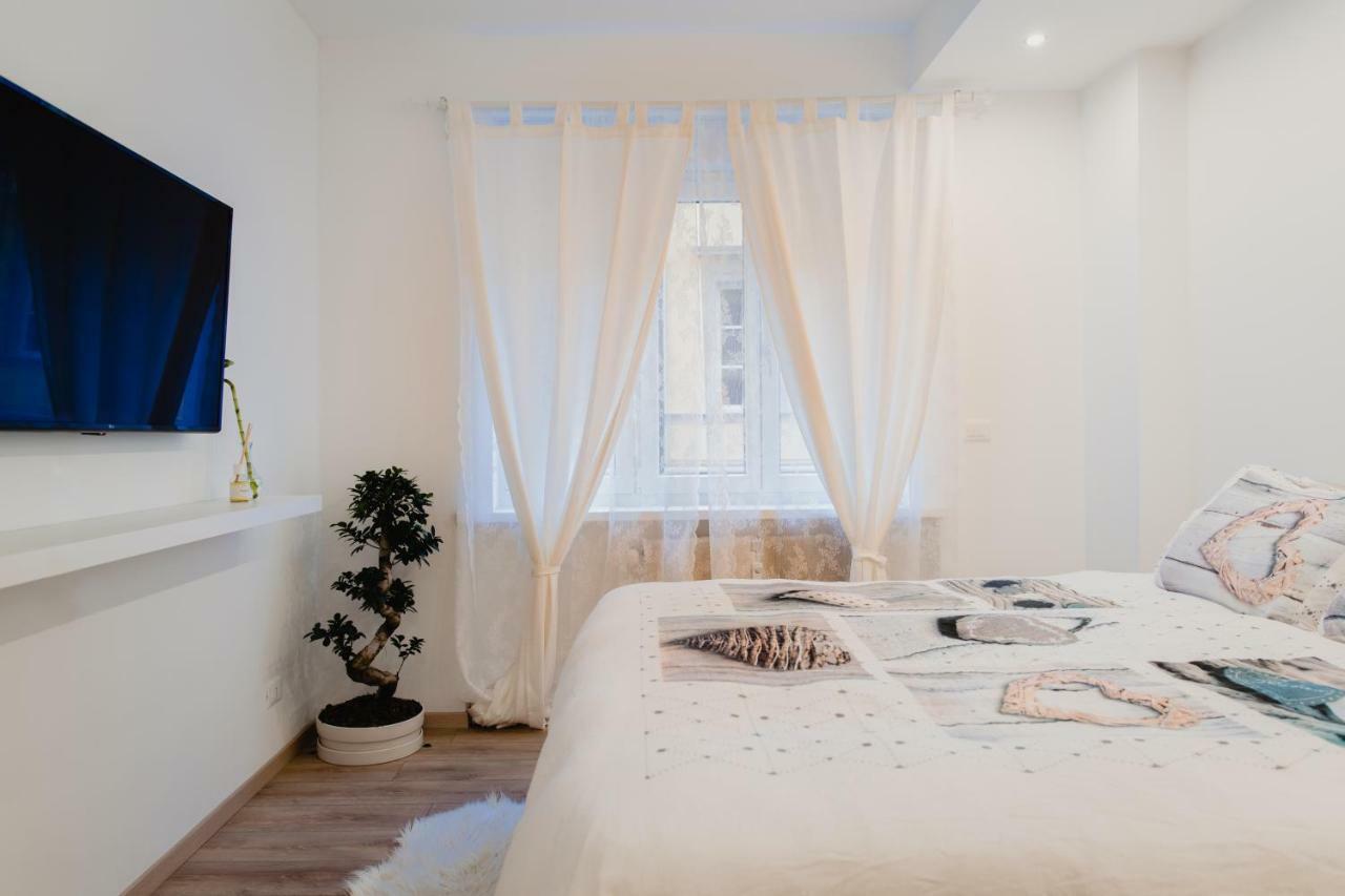 La Boutique Del Vento - Esclusivo In Pieno Centro Appartement Triëst Buitenkant foto