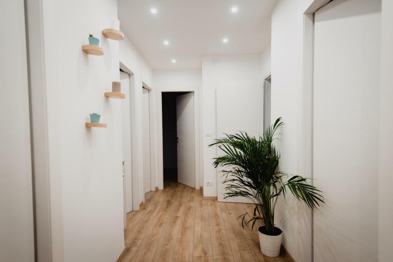 La Boutique Del Vento - Esclusivo In Pieno Centro Appartement Triëst Buitenkant foto