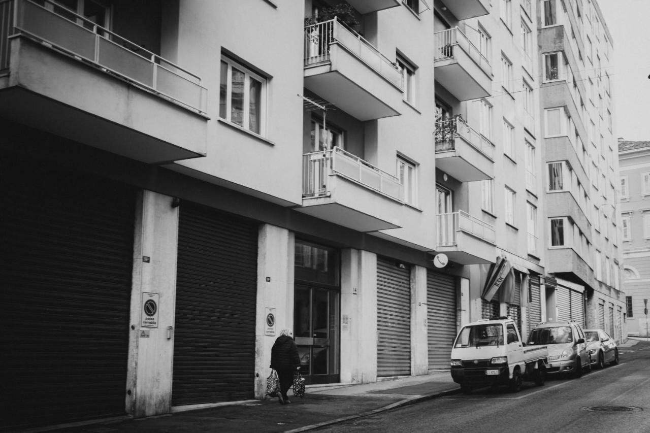La Boutique Del Vento - Esclusivo In Pieno Centro Appartement Triëst Buitenkant foto